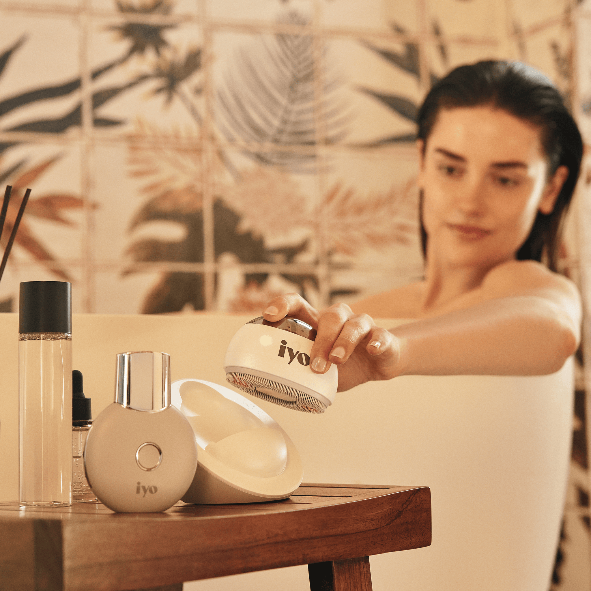 Ultrasonic Wave Face Cleanser