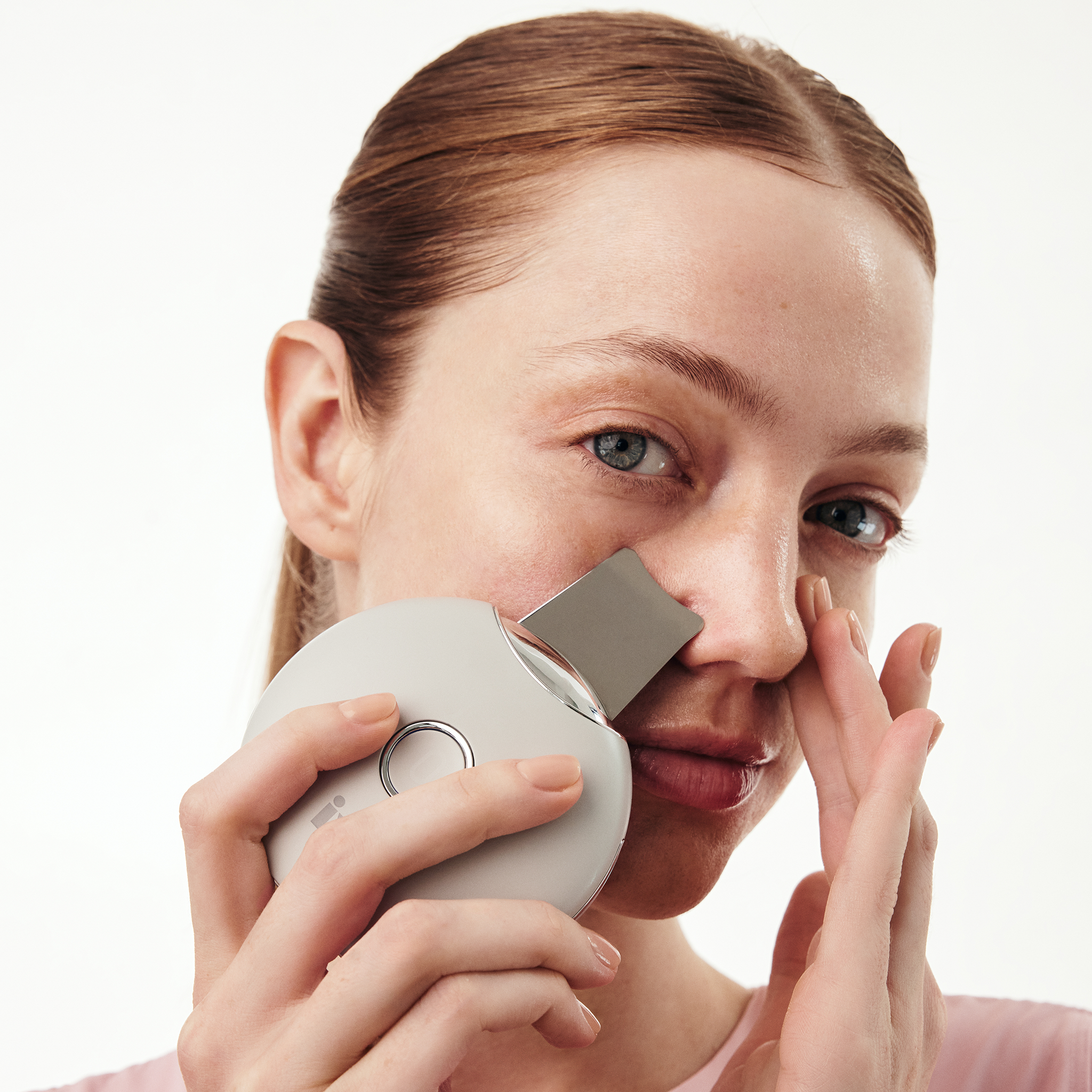 Ultrasonic Skin Scrubber and Lifter